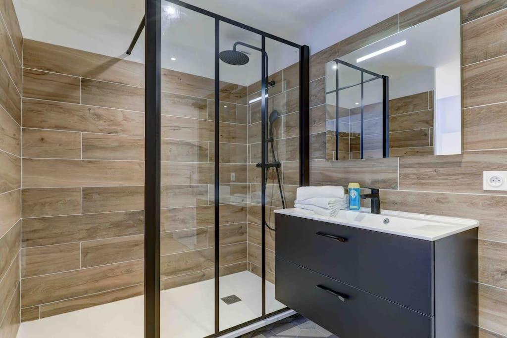 La Manufacture - Topdestination-Bourg - Centre Ville - Classe 3 Etoiles Экстерьер фото