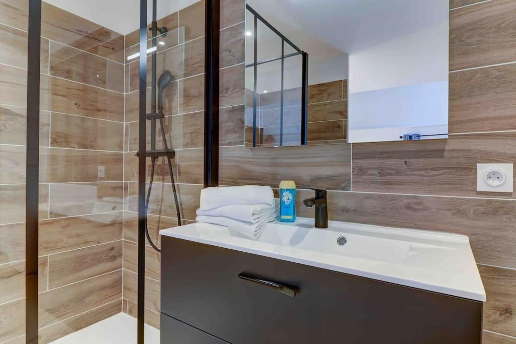 La Manufacture - Topdestination-Bourg - Centre Ville - Classe 3 Etoiles Экстерьер фото